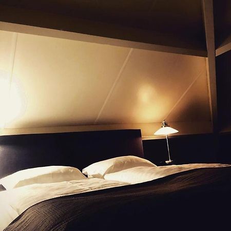 Bed And Breakfast De Biesbosch - In 'T Riet Drimmelen Esterno foto