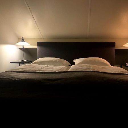Bed And Breakfast De Biesbosch - In 'T Riet Drimmelen Esterno foto