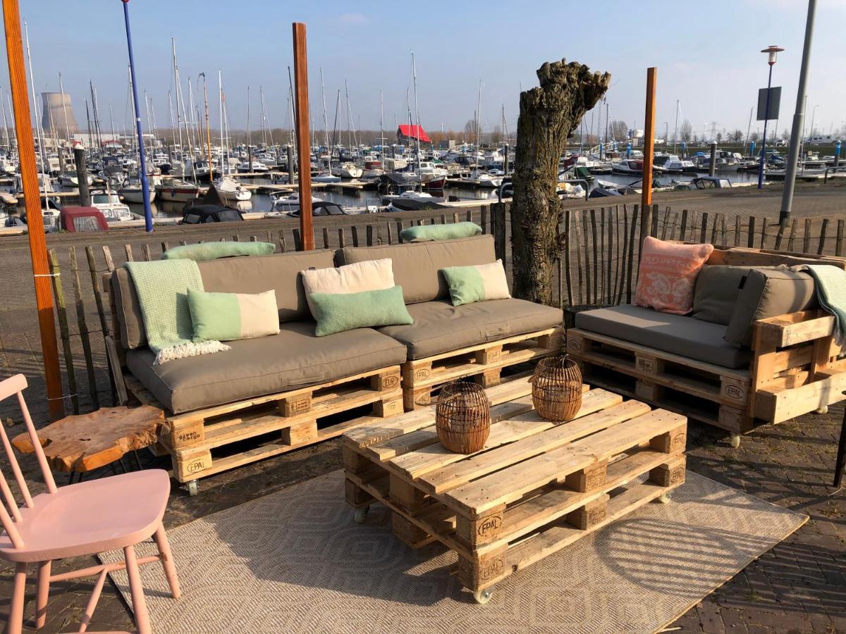 Bed And Breakfast De Biesbosch - In 'T Riet Drimmelen Esterno foto