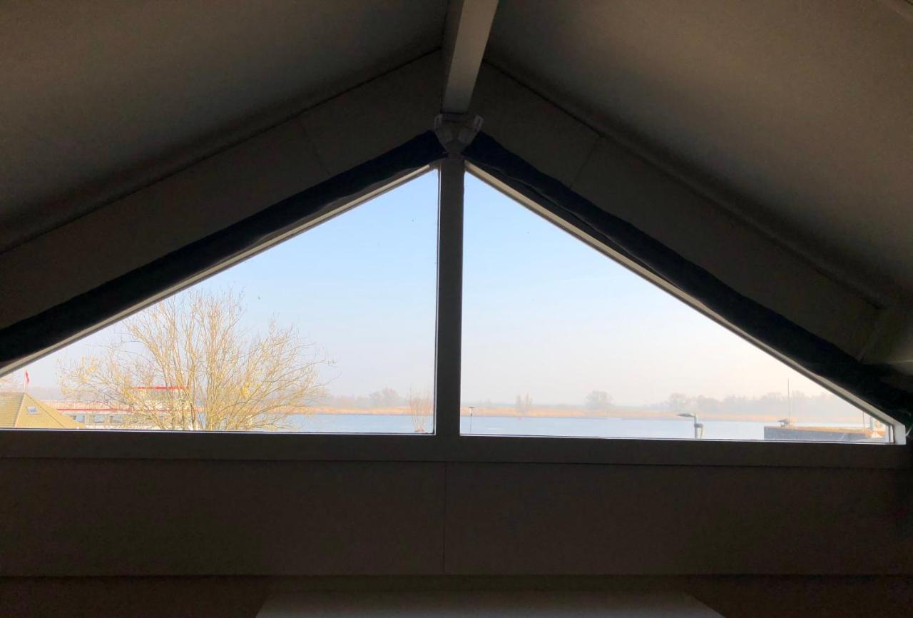 Bed And Breakfast De Biesbosch - In 'T Riet Drimmelen Esterno foto